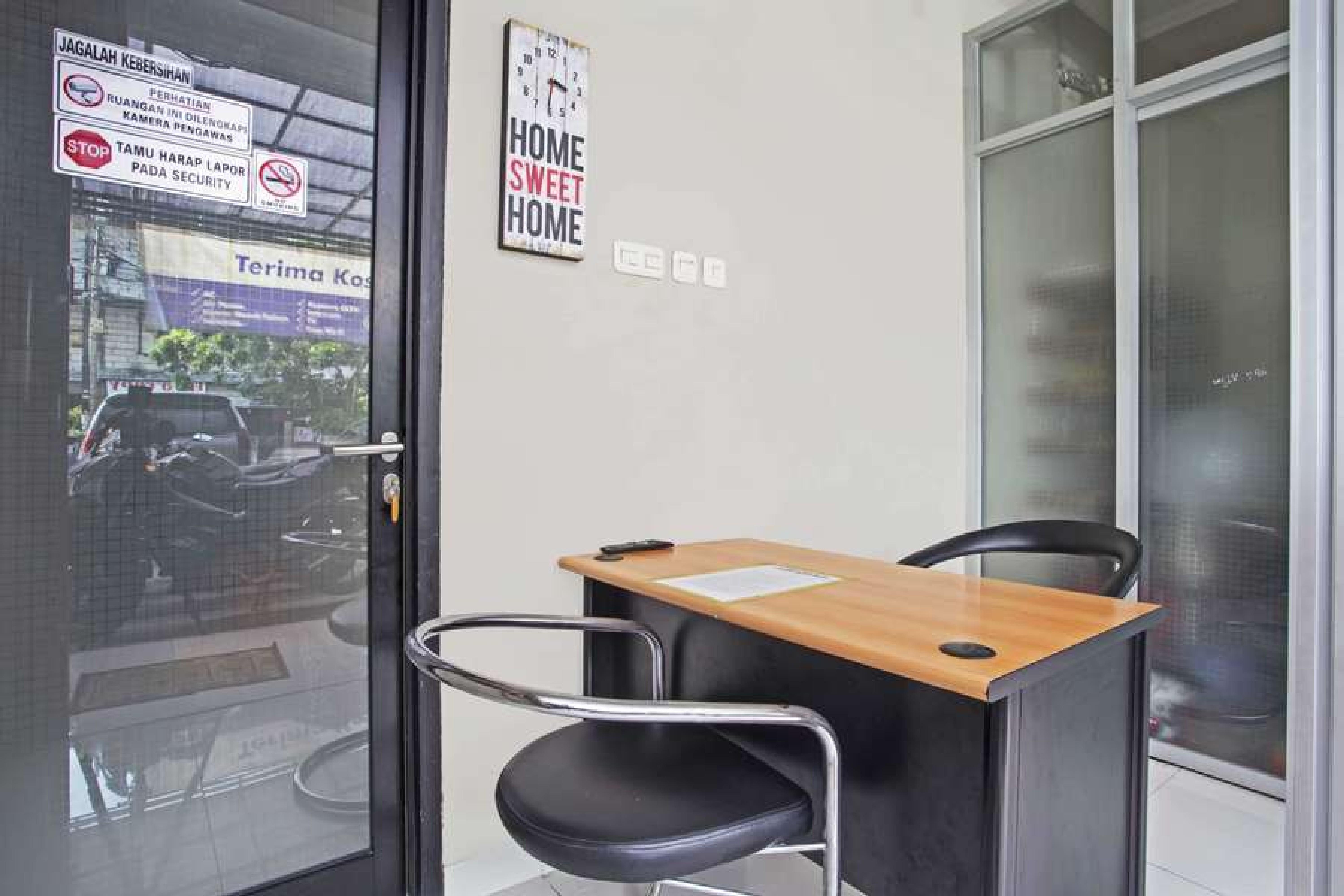 Reddoorz @ Mangga Besar 2 Otel Cakarta Dış mekan fotoğraf